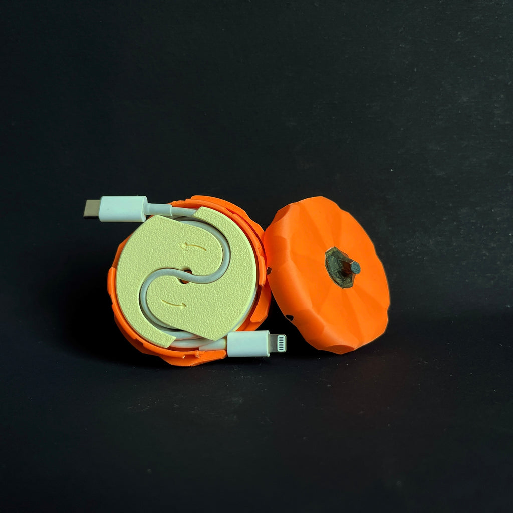 pumpkin pebble. Automatic cable organisers for your own cables. 